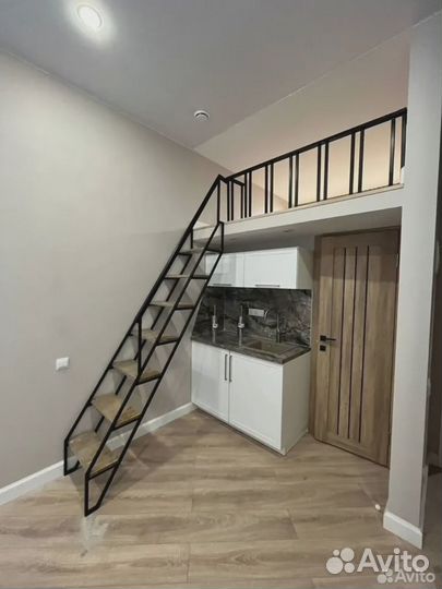 Лестница в студию