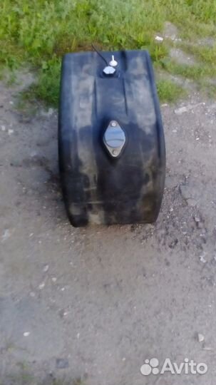 Бак для мочевины на мерседес