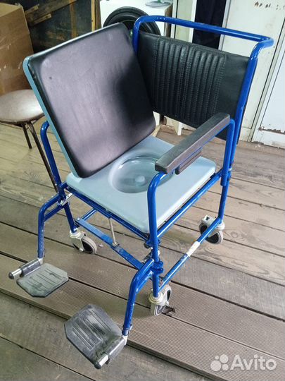 Санитарный стул туалет на колесах