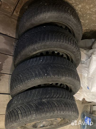 Goodyear UltraGrip 205/55 R16 94T