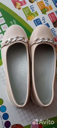 Туфли для девочки новые