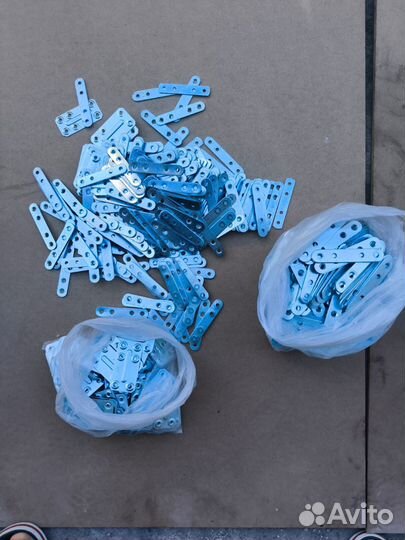 Дюбель универсальный 8*52 с саморезом 5*60