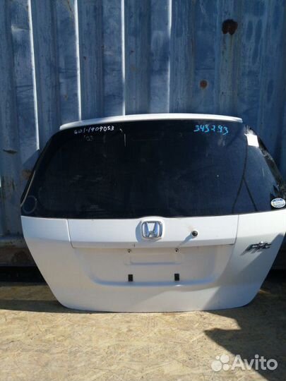 Дверь багажника Honda Fit GD1