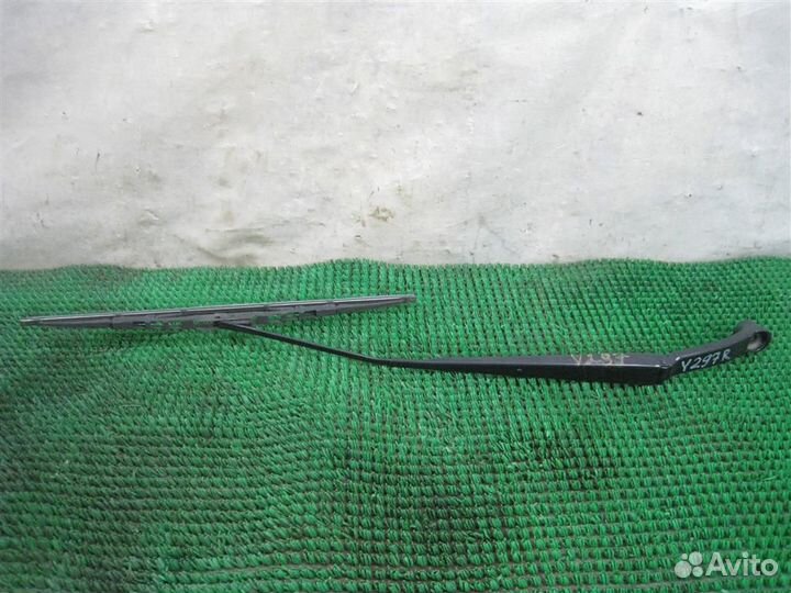 Поводок стеклоочистителя правый Subaru Legacy/ Ou