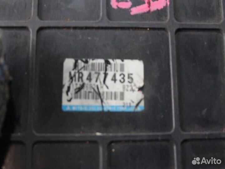 Блок управления Митсубисси MR477435
