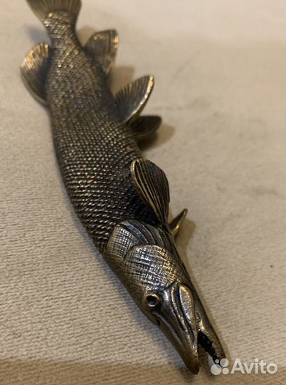 Статуэтка бронзовая Щука