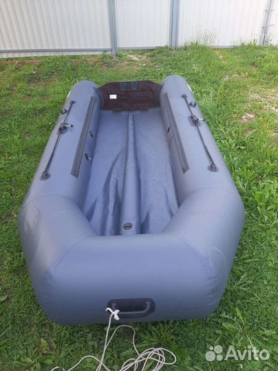 Лодка Breeze 320K