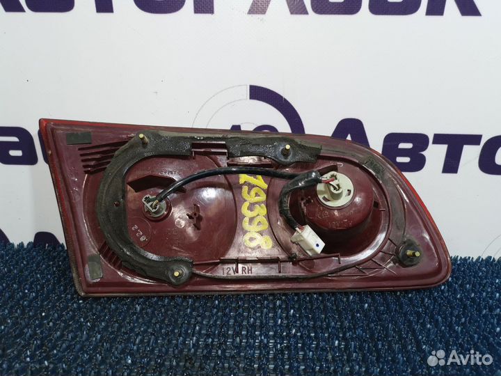 Вставка в крышку багажника Toyota Caldina