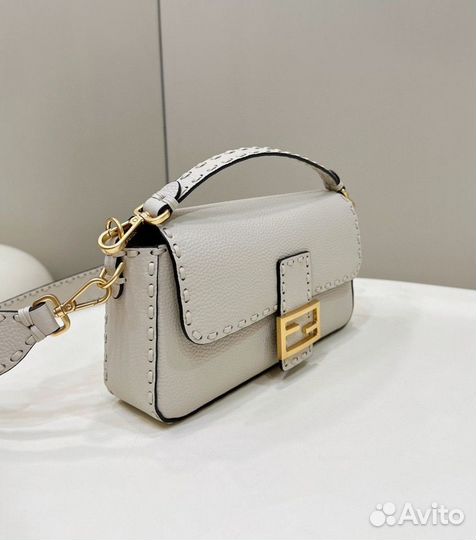 Сумка Fendi Baguette светло бежевая