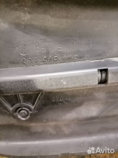 Ступица задняя левая Volkswagen Passat B6