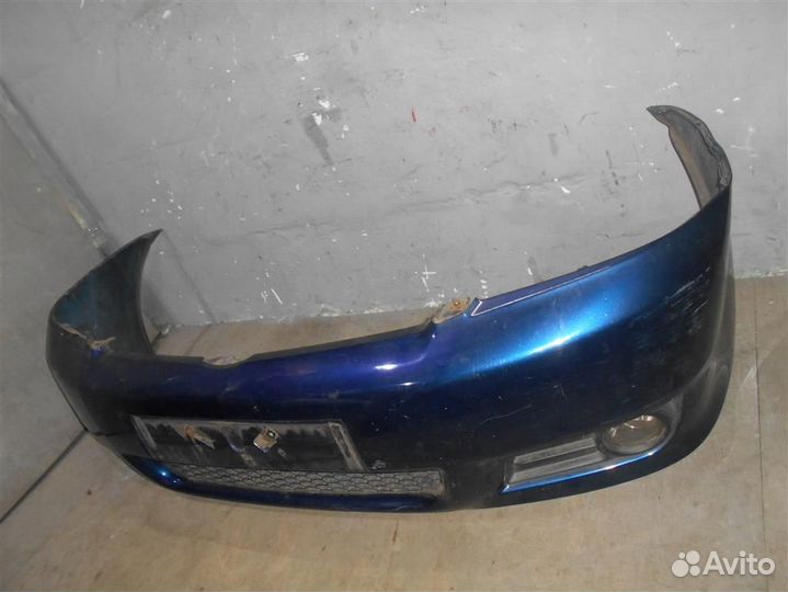 Бампер передний от Toyota Corolla Verso 2004