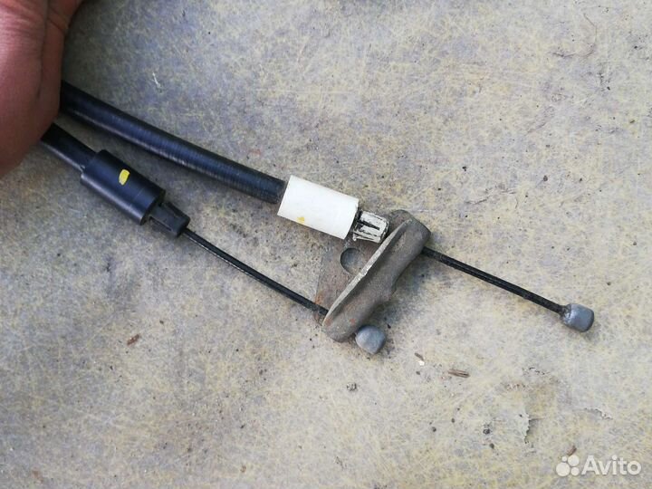 Трос стояночного тормоза Форд Фокус 2