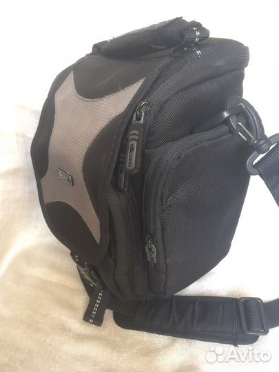 Компактная сумка для фотоаппарата