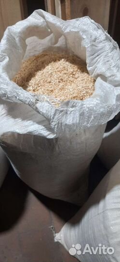 Опилки в мешках