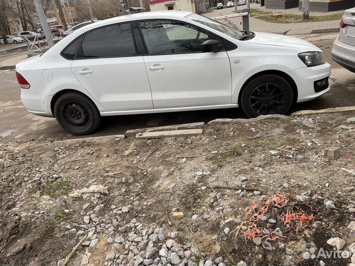 Volkswagen Polo 1.6 AT, 2011, 28 000 км