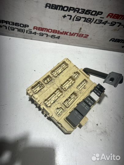 Блок предохранителей салонный Hyundai Sonata 5