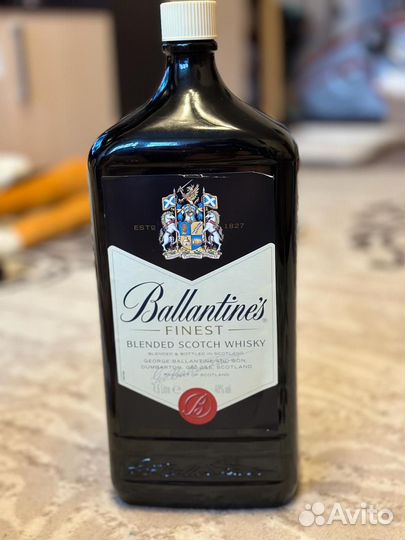 Бутылка на качелях