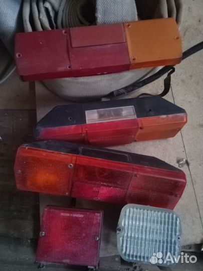 Задние фонари для грузового автомобиля