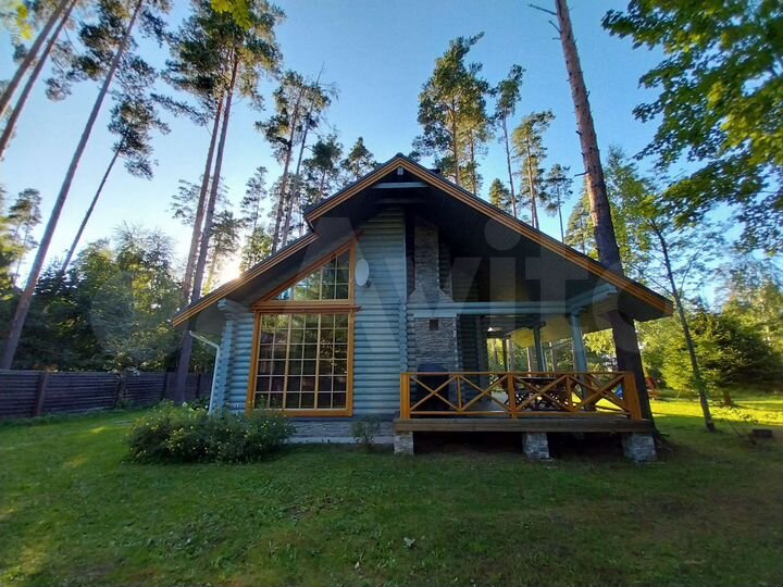 Коттедж 180 м² на участке 17 сот.