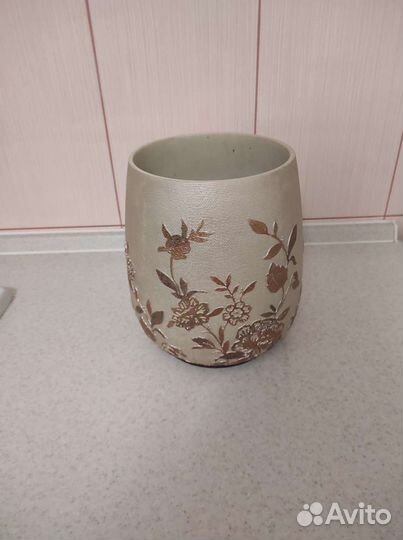 Глиняная ваза