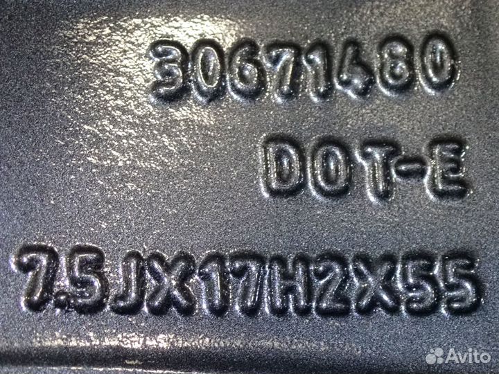 Комплект оригинальных R17 дисков Volvo xc60