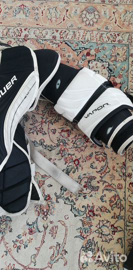 Нагрудник вратарский Bauer