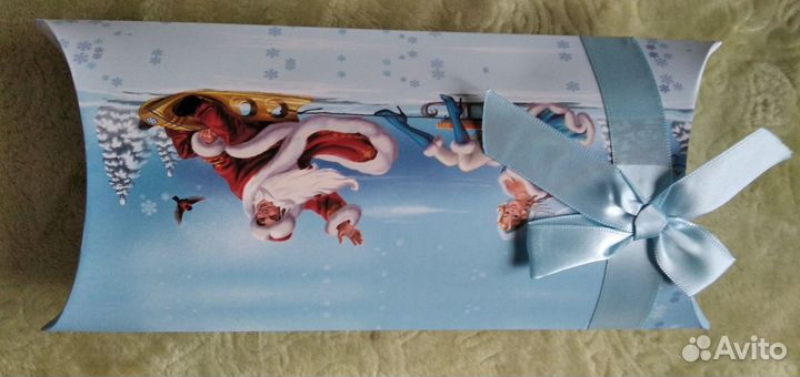 Коробка подарочная новогодняя