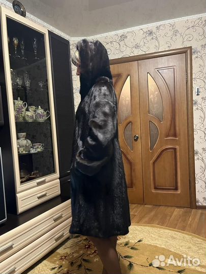 Шуба норковая 46 48 размер, в отличном состоянии
