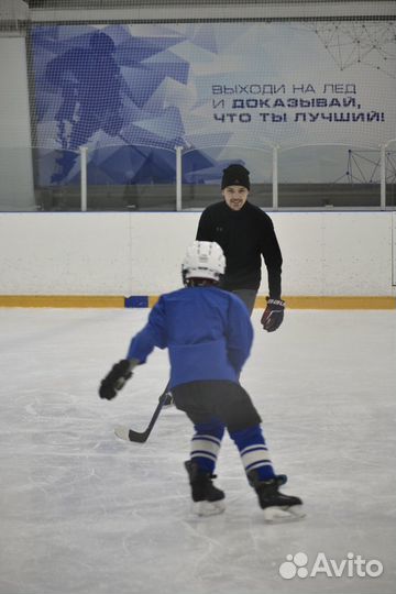 Тренер по хоккею