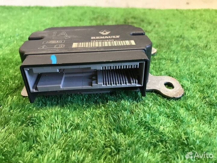 Блок управления airbag Renault Sandero