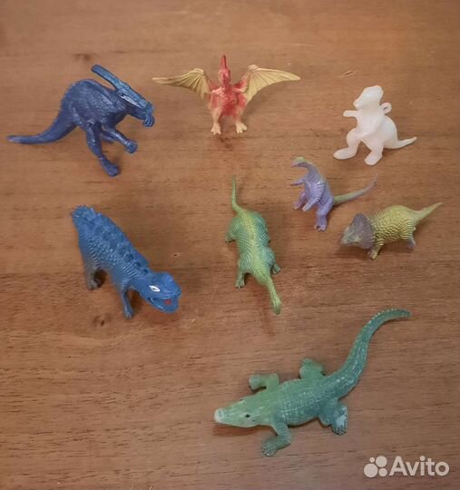 Фигурки динозавров 90х
