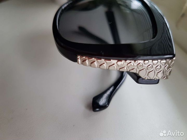 Солнцезащитные очки