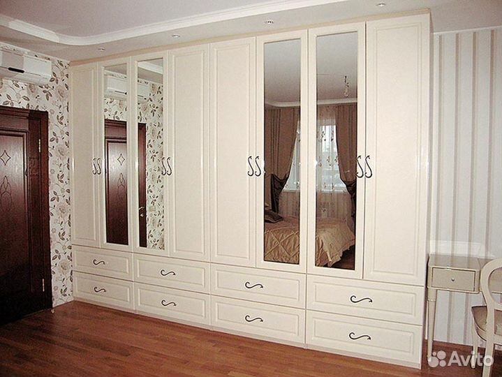 Шкаф четырехстворчатые