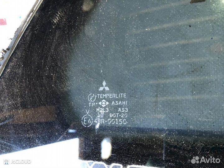 Стекло собачника на mitsubishi legnum EC1W 4G93