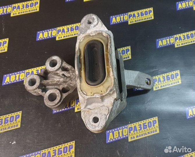 Опора подушка двигателя левая Opel Astra J