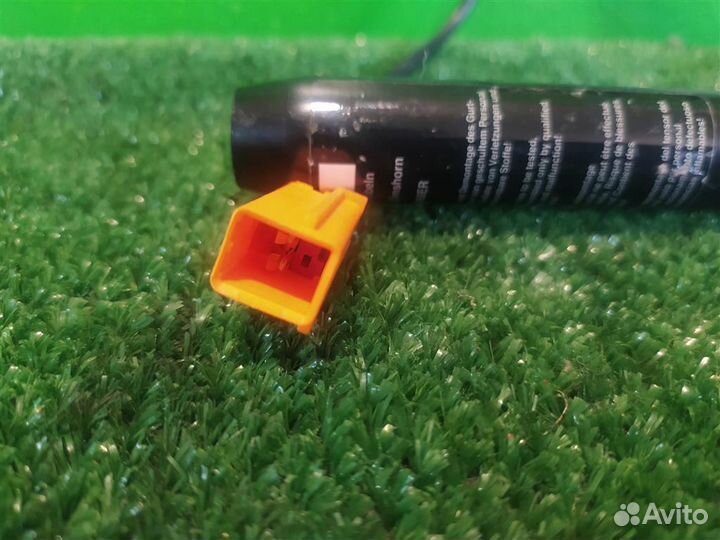 Преднатяжитель ремня правого Ford Fiesta (CBK) 20