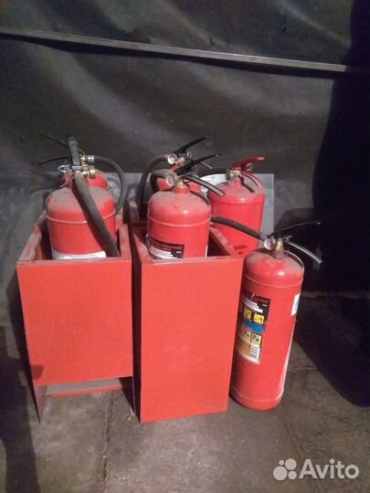 Огнетушители б/у, подставки