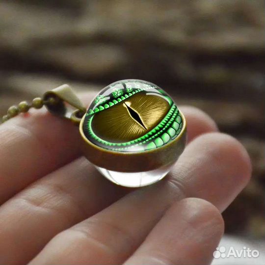 Кулон «глаза Дракона» со стеклянным куполом
