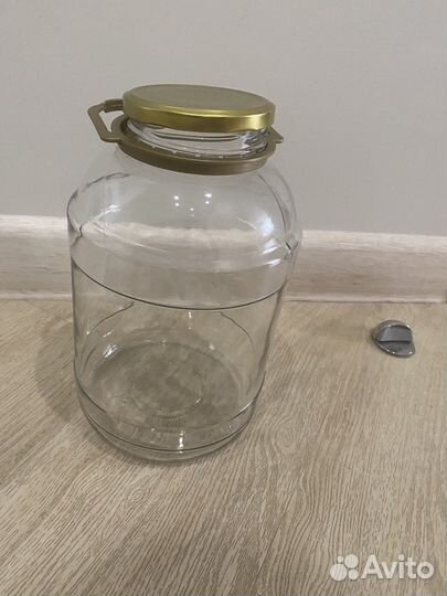 Банки стекляные1 л, 3л м с металической закруткой