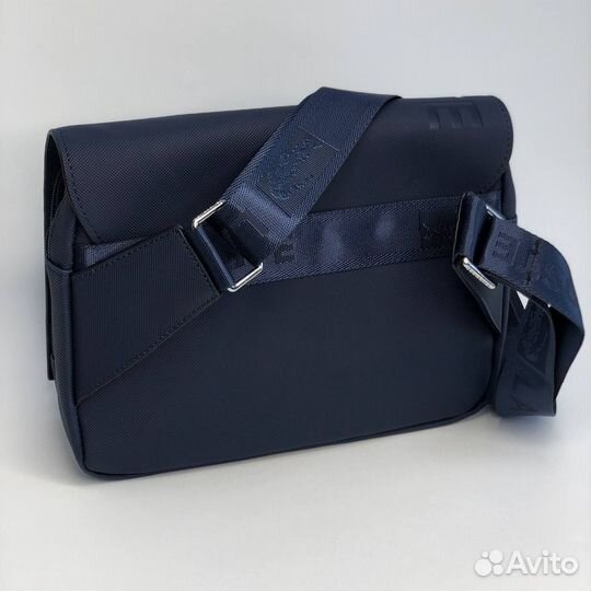 Сумка через плечо lacoste