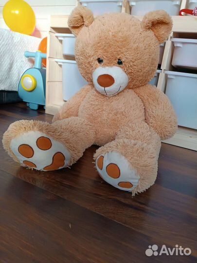 Плюшевый медведь большой