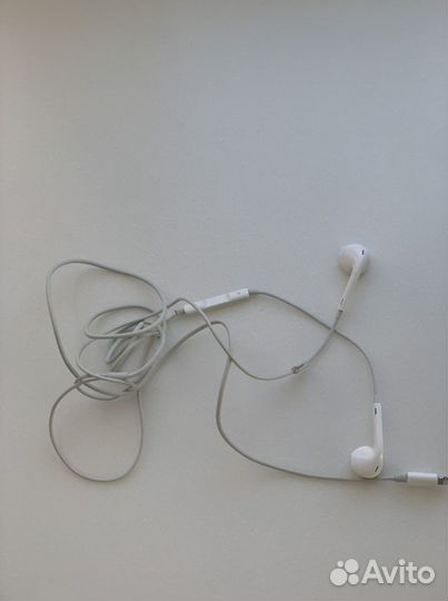 Наушники apple