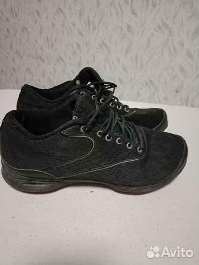 Кроссовки женские 38 размер черные б/у