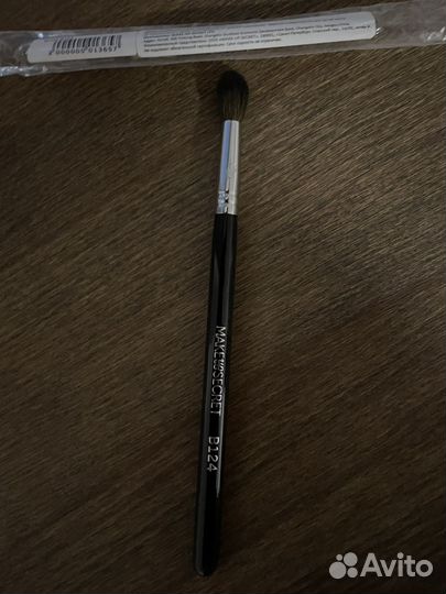 Кисть make up secret B124