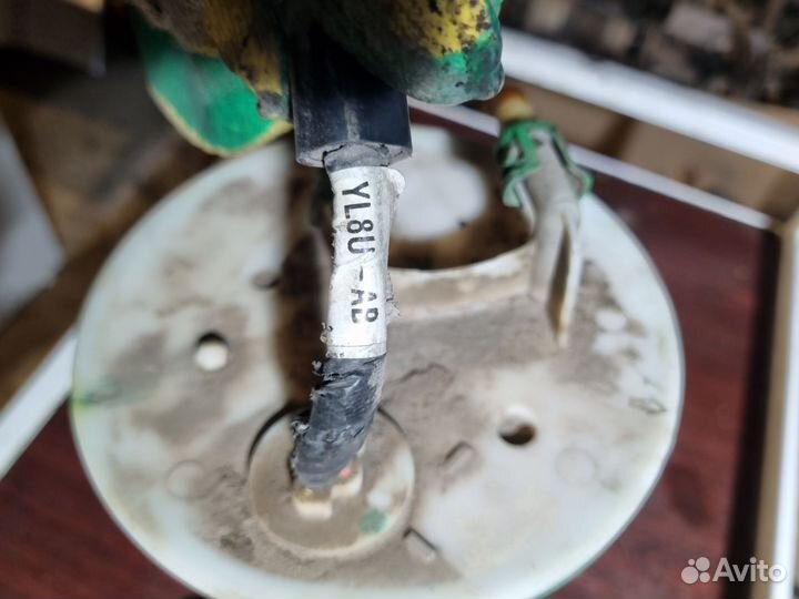 Бензонасос 2.0 бензин Mazda Tribute 2000-2007