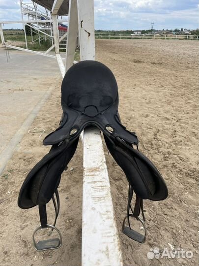 Седло для лошади универсальное