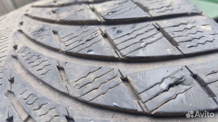 Michelin Alpin 295/35 R21