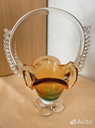 Корзинка-конфетница из цветного хрусталя