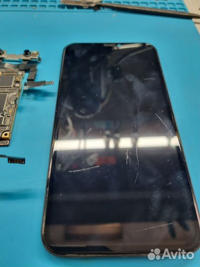 iPhone 11 разбор