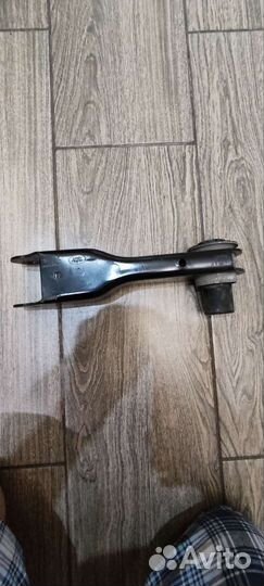 Рычаг задний